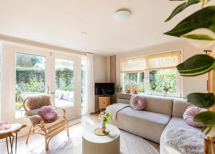 Boschalet Stijn בקתה *